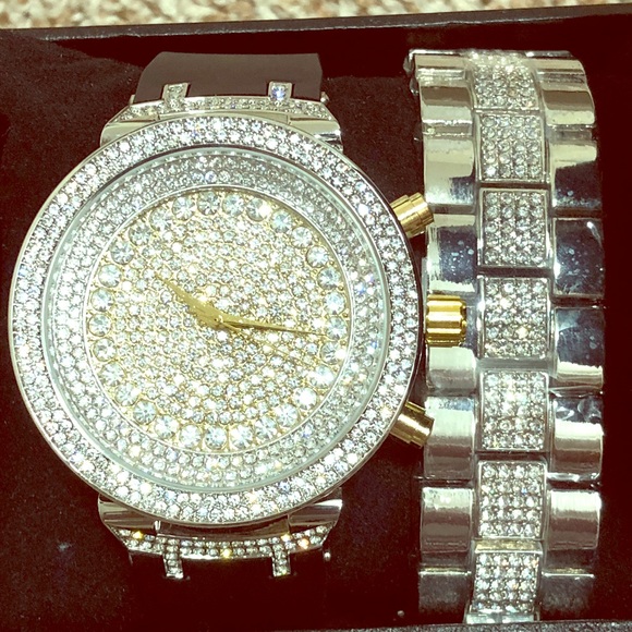 NWOT Diamond Watch with FREE Bracelet - Picture 2 of 8